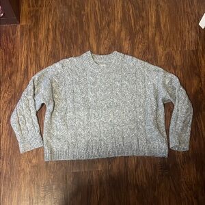 Abercrombie & Fitch Light Gray Knit Sweater